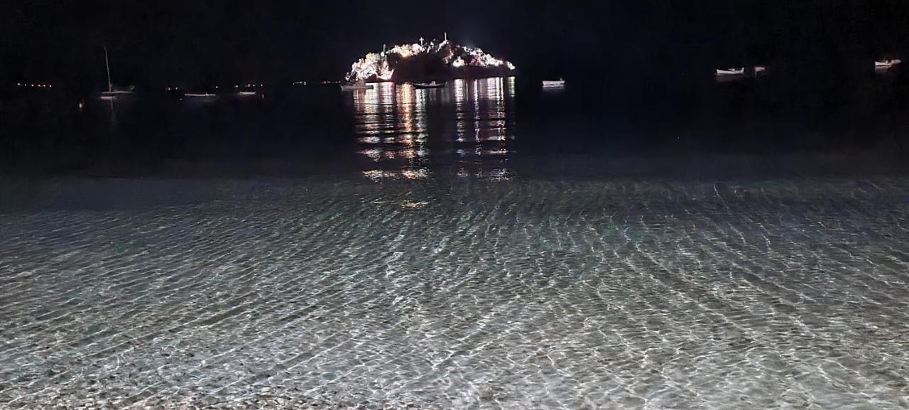托隆Πέτρα, Ελιά Και Λεβάντα别墅 外观 照片